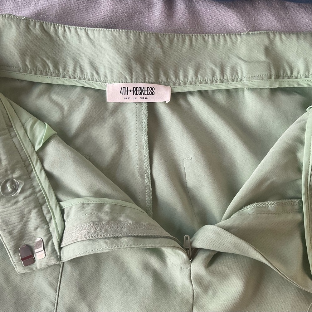 4th & Reckless Sage Green Cargo Trousers 30x31 NWOT - Picture 2 of 4